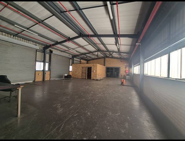 4,793M² WAREHOUSE FOR SALE IN RANDJESPARK